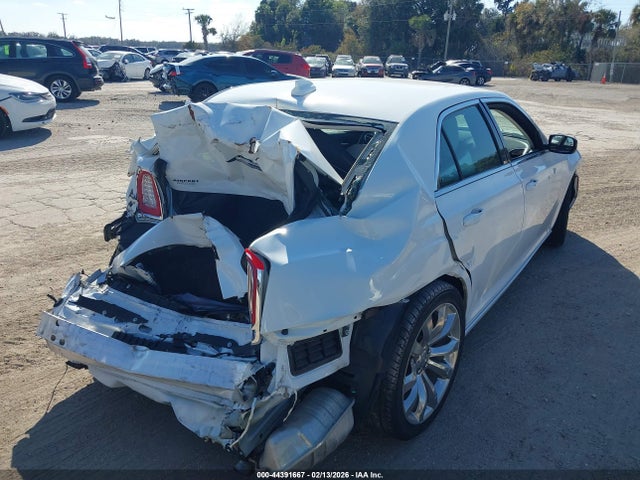 44391667 :رقم المزاد ، 2C3CCAAG1MH551081 vin ، 2021 Chrysler 300 Touring L مزاد بيع