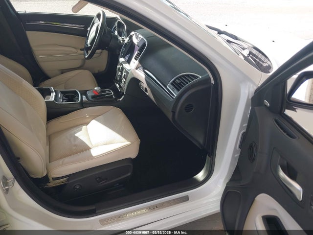 44391667 :رقم المزاد ، 2C3CCAAG1MH551081 vin ، 2021 Chrysler 300 Touring L مزاد بيع