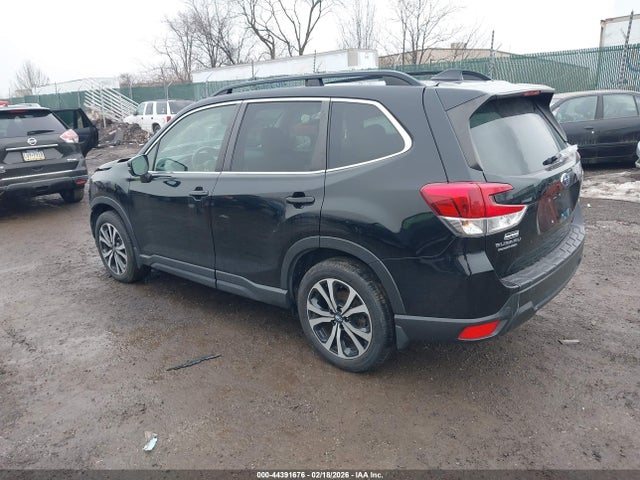 Subaru Forester Limited 2021 JF2SKAUC6MH431089 Image 3