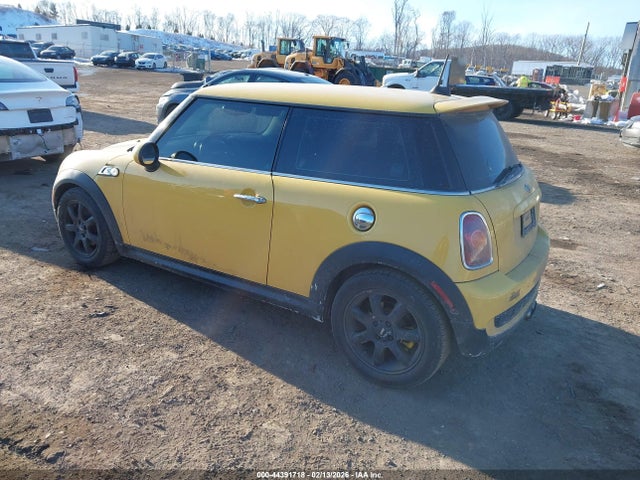 2009 MINI COOPER S WMWMF73529TW87362 Photo 2
