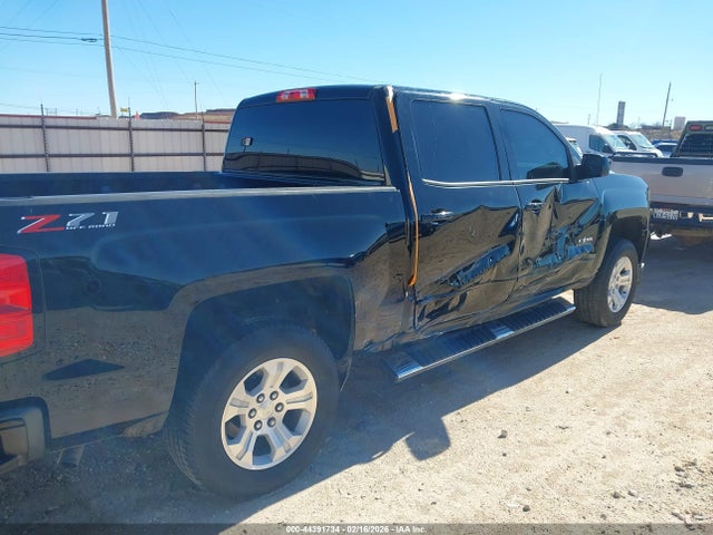 3GCUKREC1JG203883 Chevrolet Silverado 1500 2lt