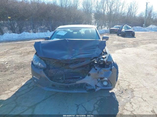 3MZBM1V79FM233774 Mazda Mazda3 I Touring