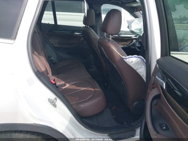 2016 BMW X1 WBXHT3C34GP883672 Photo 7