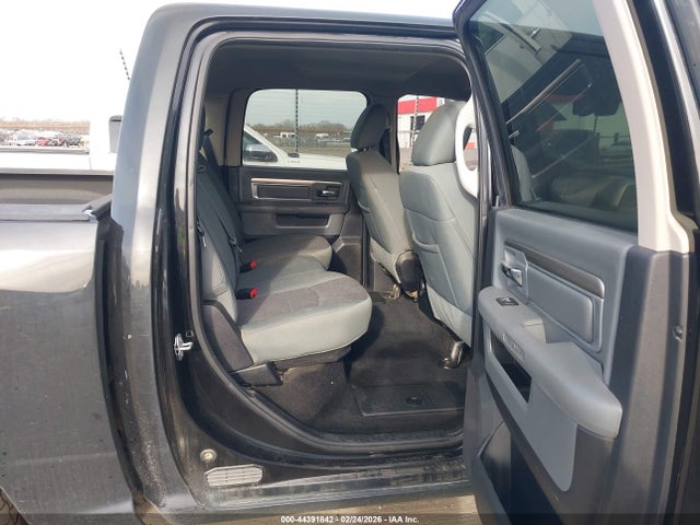 44391842 :رقم المزاد ، 3C6RR7LT0GG136220 vin ، 2016 Ram 1500 Big Horn مزاد بيع