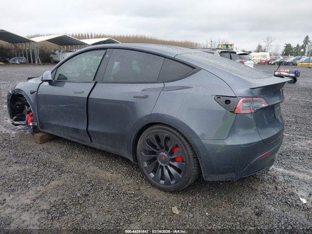 2022 Tesla Model Y Performance Dual Motor All-wheel Drive მანქანა იყიდება აუქციონზე, vin: 7SAYGDEF7NF374104, აუქციონის ნომერი: 44391847