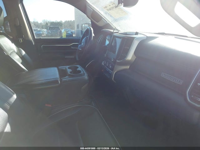 Продажа на аукционе авто 2019 Ram 1500 Laramie  4x4 6'4 Box, vin: 1C6SRFDT5KN906583, номер лота: 44391869
