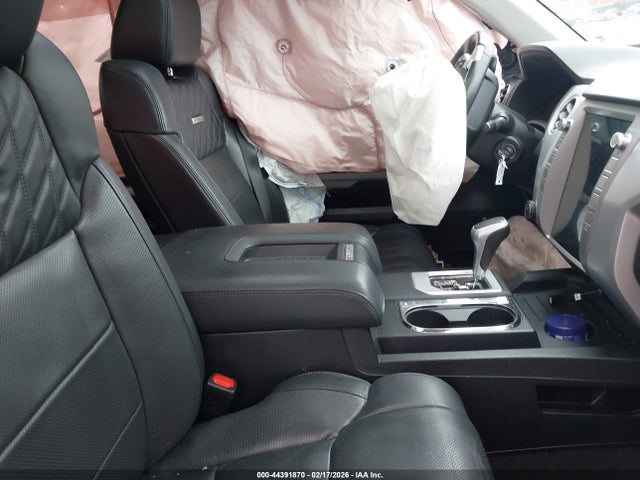 5TFAY5F17KX853788 Toyota Tundra Platinum 5.7l V8