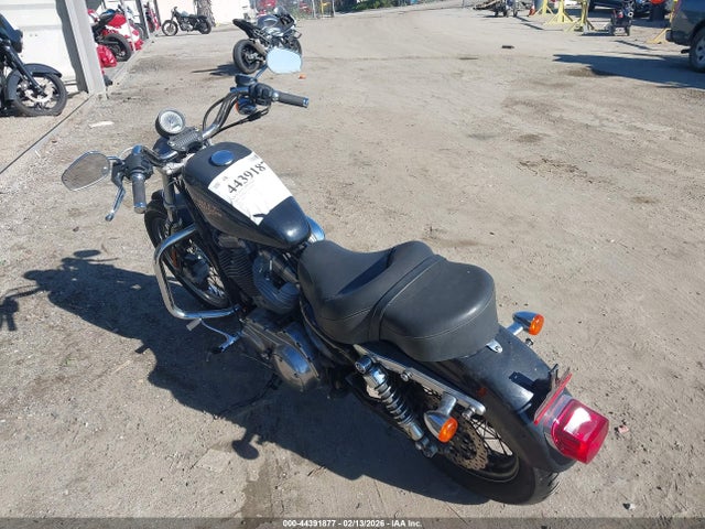 2010 HARLEY-DAVIDSON XL883 1HD4CR215AC427790 Photo 2