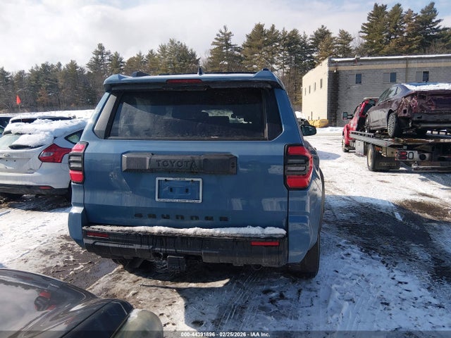Toyota 4RUNNER SR5 2025 JTEVA5BR2S5060259 Image 16
