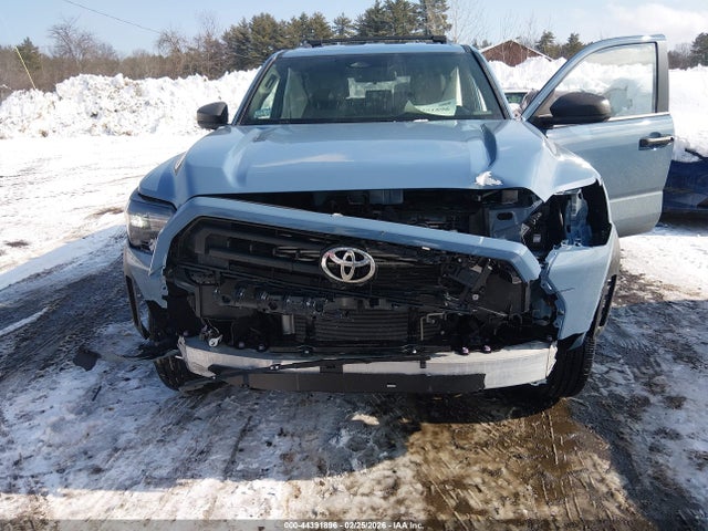 Toyota 4RUNNER SR5 2025 JTEVA5BR2S5060259 Image 17