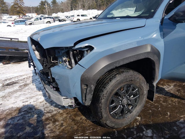 Toyota 4RUNNER SR5 2025 JTEVA5BR2S5060259 Image 18