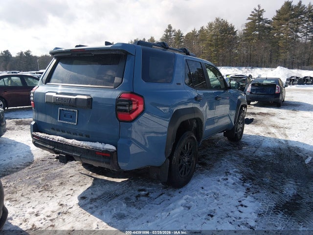 Toyota 4RUNNER SR5 2025 JTEVA5BR2S5060259 Image 4