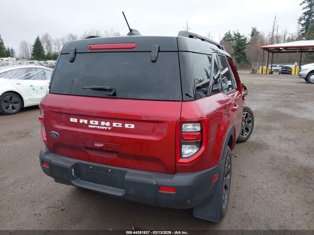 Ford Bronco Sport Outer Banks 2025 3FMCR9CN5SRF38240 Image 4