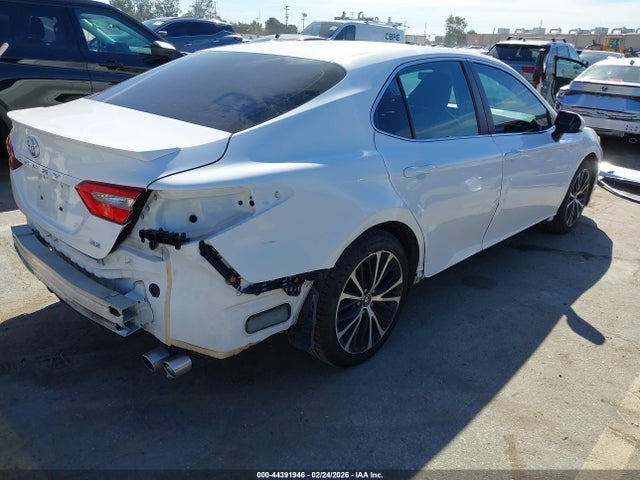 4T1B11HK8JU664358 Toyota CAMRY SE