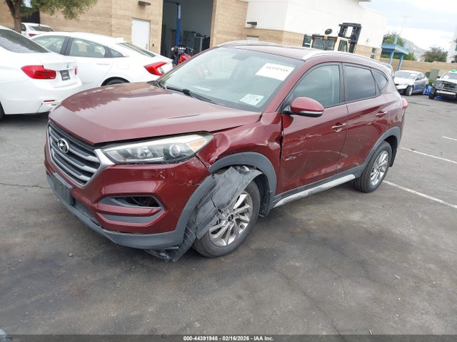 KM8J33A43HU527044 Hyundai Tucson Se Plus