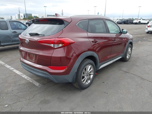 KM8J33A43HU527044 Hyundai Tucson Se Plus