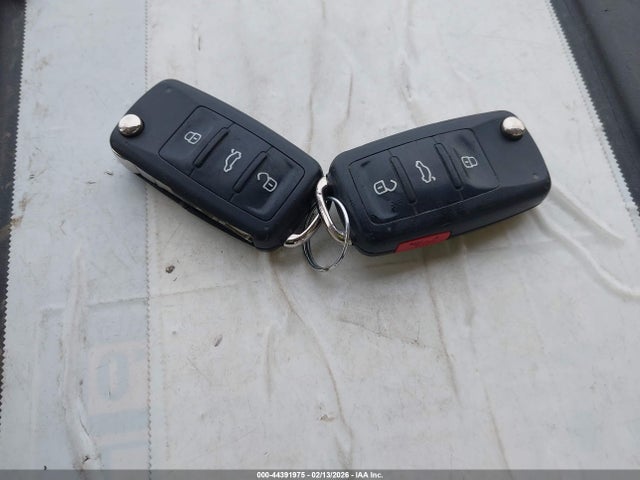 1VWAT7A35GC036589 Volkswagen Passat 1.8t S