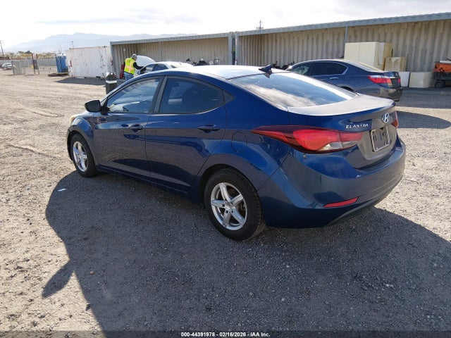 2016 HYUNDAI ELANTRA 5NPDH4AE7GH674638 Photo 2