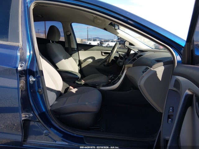 2016 HYUNDAI ELANTRA 5NPDH4AE7GH674638 Photo 4