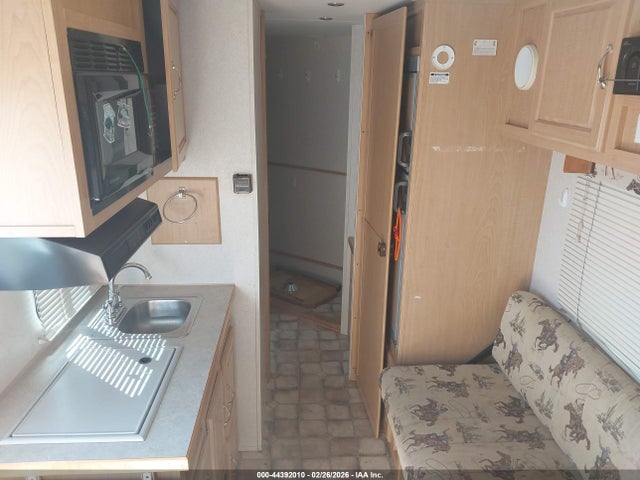 Продажа на аукционе авто 2005 Four Winds 300, vin: 49SH739235P024806, номер лота: 44392010