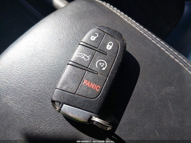 Продажа на аукционе авто 2016 Chrysler 200 S, vin: 1C3CCCBB9GN113550, номер лота: 44392017