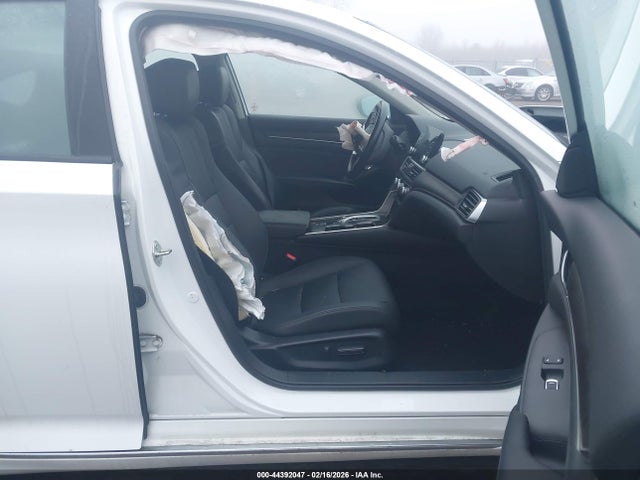 2018 HONDA ACCORD HYBRID 1HGCV3F57JA016549 Photo 4