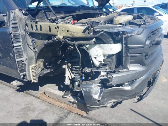 1FTFW1E81NKE55688 Ford F-150 Xlt