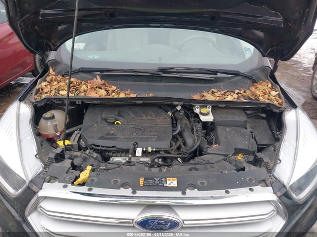 1FMCU9GD2JUA68272 Ford ESCAPE SE