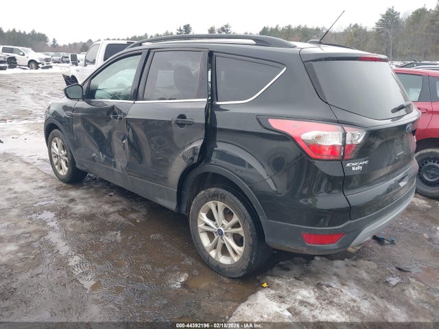 1FMCU9GD2JUA68272 Ford ESCAPE SE