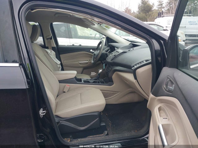 1FMCU9GD2JUA68272 Ford ESCAPE SE