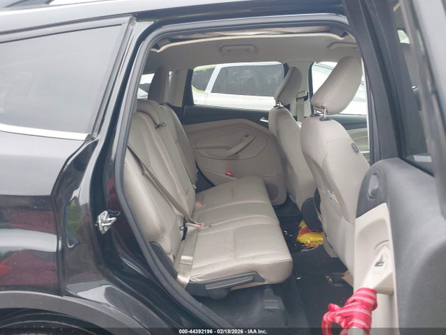 1FMCU9GD2JUA68272 Ford ESCAPE SE
