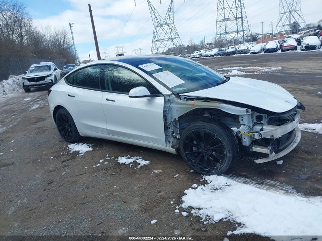 2022 TESLA MODEL 3 5YJ3E1EB3NF187029 Photo 0