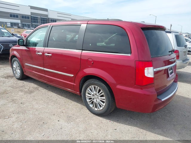 2016 CHRYSLER TOWN & COUNTRY 2C4RC1CG3GR215594 Photo 2