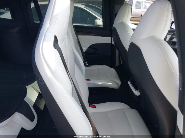 Продажа на аукционе авто 2022 Tesla Model X Dual Motor All-wheel Drive, vin: 7SAXCBE57NF363929, номер лота: 44392263