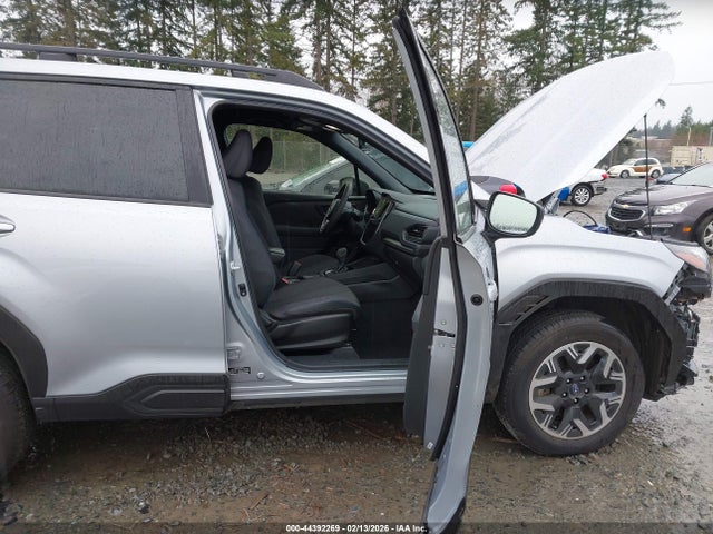 Subaru Forester Premium 2025 JF2SLDDC5SH437879 Image 5