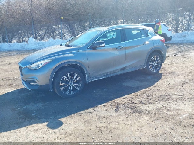 44392283 :رقم المزاد ، SJKCH5CR5HA030613 vin ، 2017 Infiniti Qx30 Premium مزاد بيع