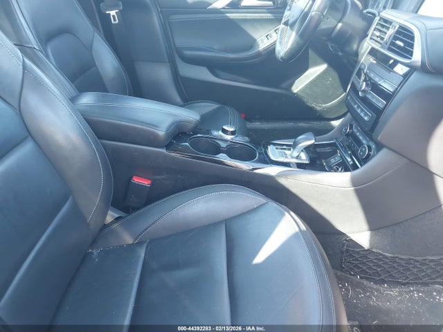 44392283 :رقم المزاد ، SJKCH5CR5HA030613 vin ، 2017 Infiniti Qx30 Premium مزاد بيع