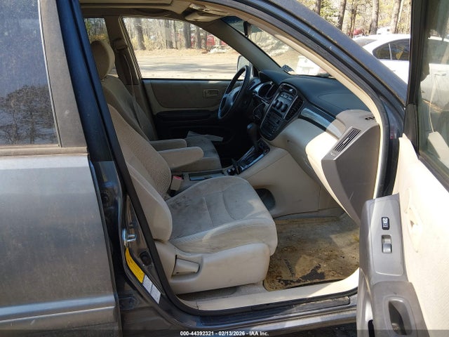 2002 TOYOTA HIGHLANDER JTEHF21A120065846 Photo 4