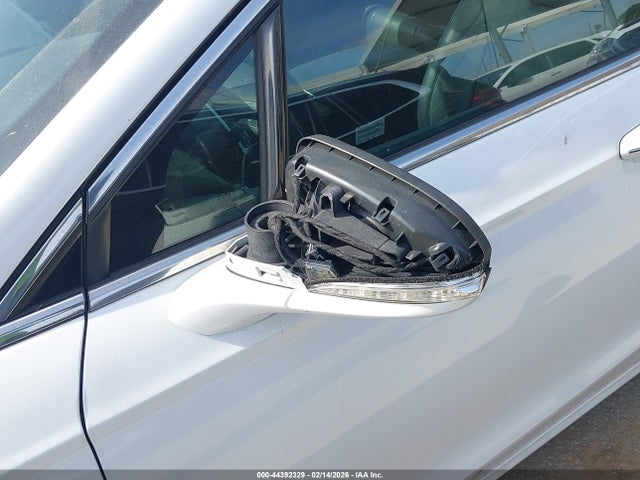 Ford Fusion Hybrid Titanium 2019 3FA6P0RU7KR239985 Image 18