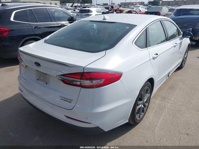 Ford Fusion Hybrid Titanium 2019 3FA6P0RU7KR239985 Image 4