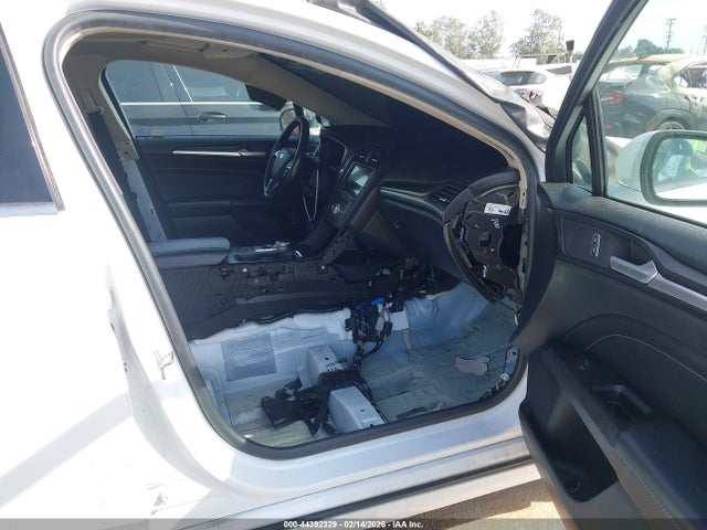 Ford Fusion Hybrid Titanium 2019 3FA6P0RU7KR239985 Image 5