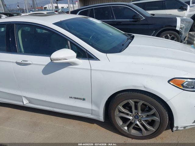 Ford Fusion Hybrid Titanium 2019 3FA6P0RU7KR239985 Image 6
