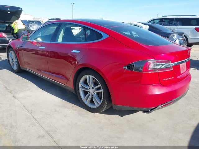 2014 TESLA MODEL S 5YJSA1H11EFP44210 Photo 2