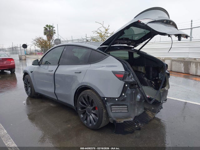 2022 TESLA MODEL Y 7SAYGDEF2NF405663 Photo 2