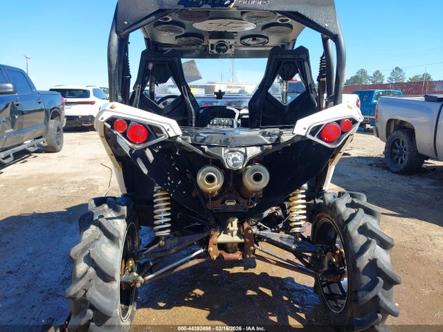 44392498 :رقم المزاد ، 3JBPVAP20GJ000329 vin ، 2016 Can-am Maverick Xc 1000r/dps 1000r مزاد بيع