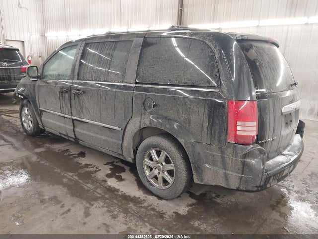 2010 CHRYSLER TOWN & COUNTRY 2A4RR5D17AR420952 Photo 2