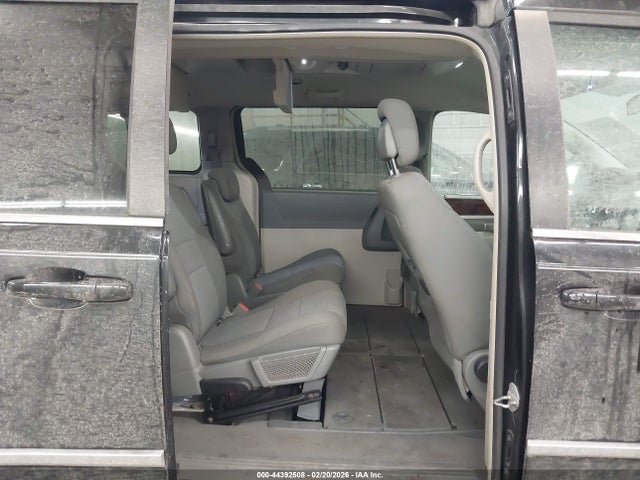 2010 CHRYSLER TOWN & COUNTRY 2A4RR5D17AR420952 Photo 7