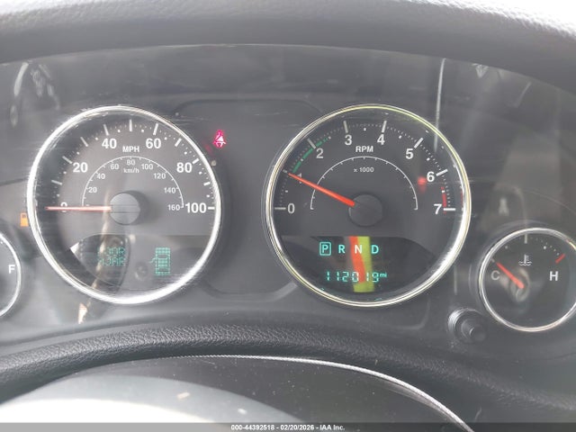 Продаж на аукціоні авто 2015 Jeep Wrangler Unlimited Sahara, vin: 1C4BJWEG9FL526293, номер лоту: 44392518