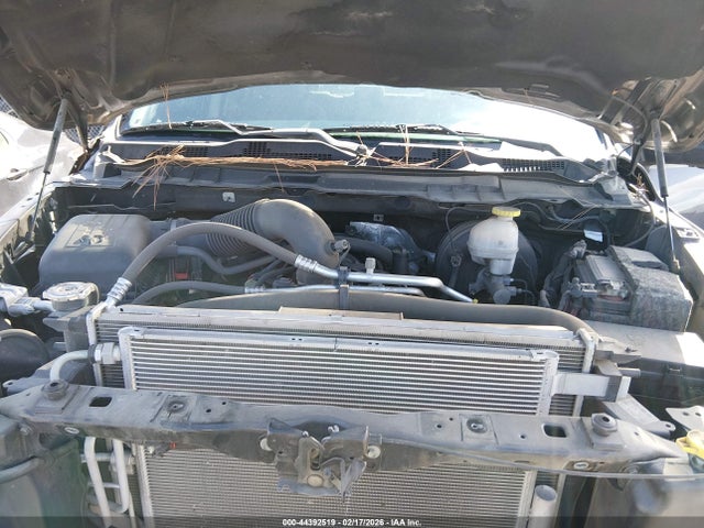 1C6RR6TTXLS102749 RAM 1500 Classic Slt 4x2 6&#039;4 Box