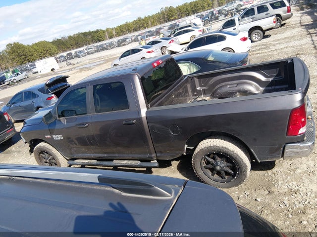 1C6RR6TTXLS102749 RAM 1500 Classic Slt 4x2 6&#039;4 Box